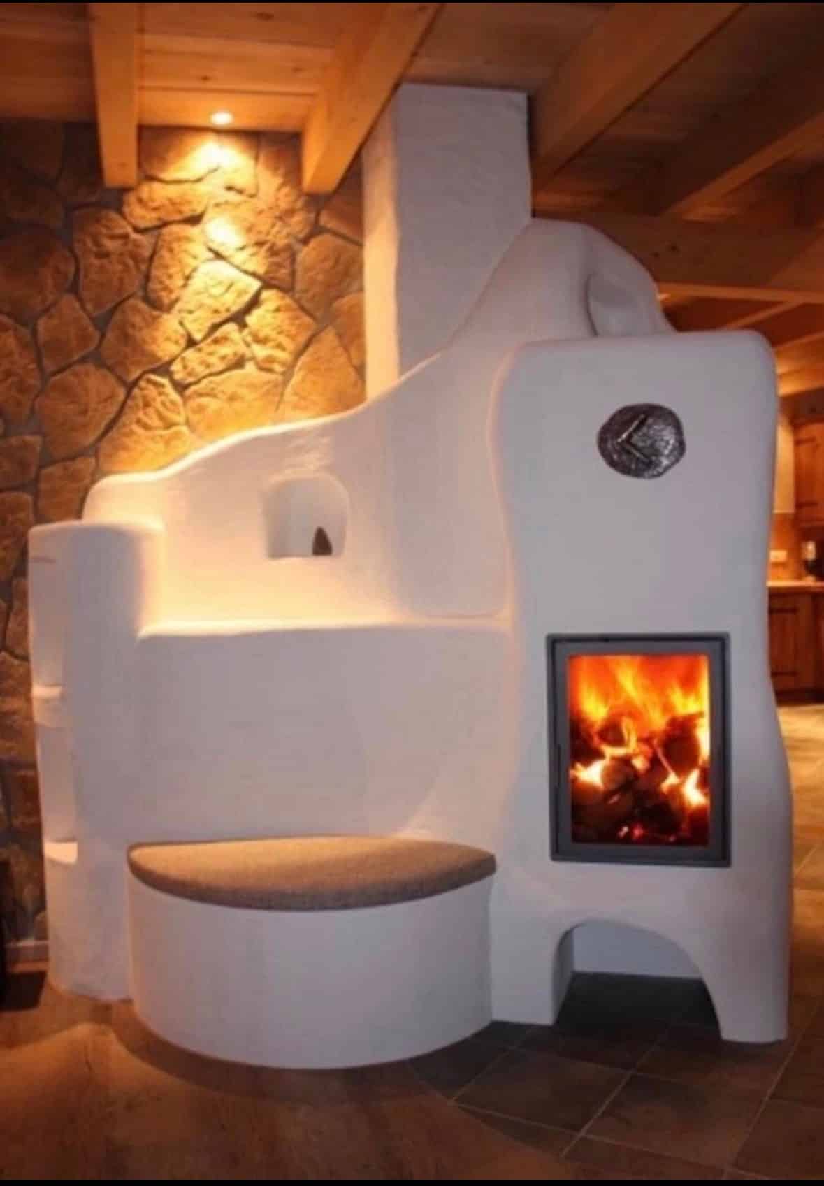 Kachelofen im organischen Design von ambio